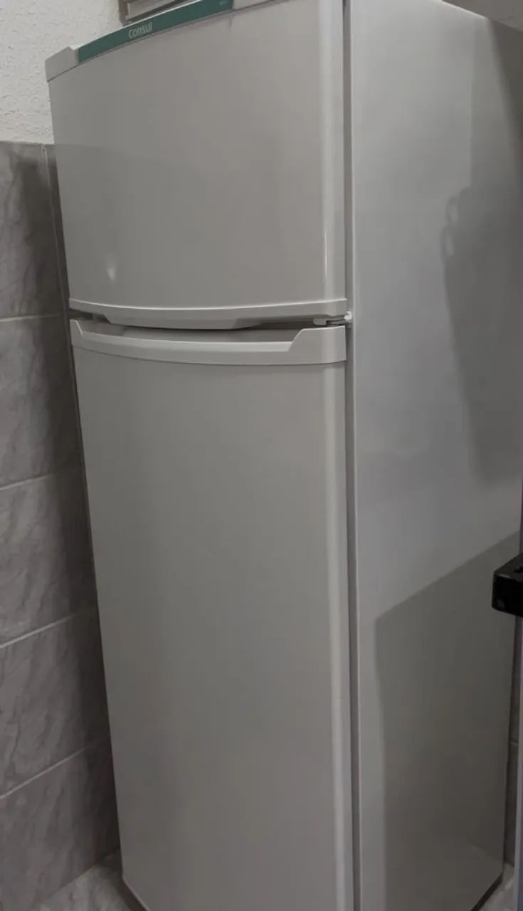 Geladeira Consul conservada 