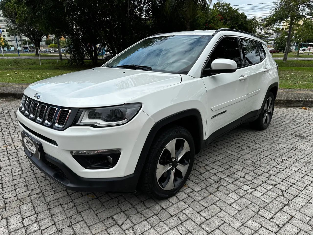 Jeep Compass COMPASS LONGITUDE 2.0 4x2 Flex 16V Aut. 2017