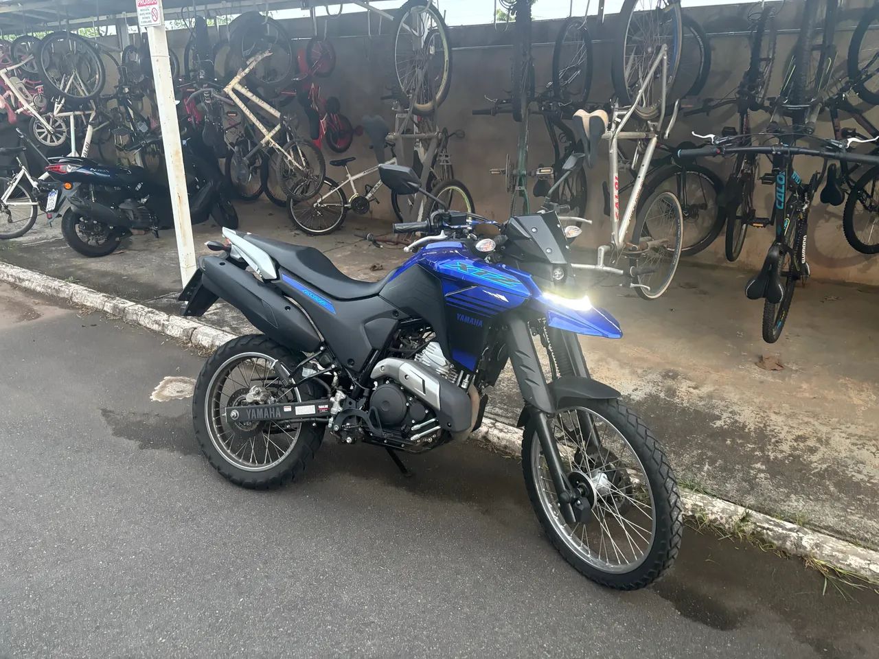 Xtz 250 Lander Connect  - Foto 2