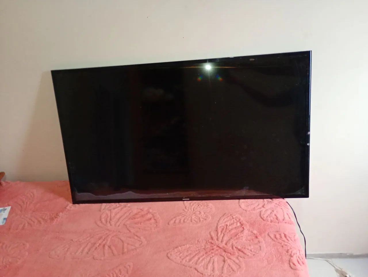 Desapegando tv Samsung 48 polegadas com problema na tela pôr apenas R$160.00 - Foto 4