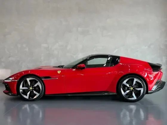 Ferrari 12Cilindri Spider 6.5 V12 830cv, foto 3 de 15