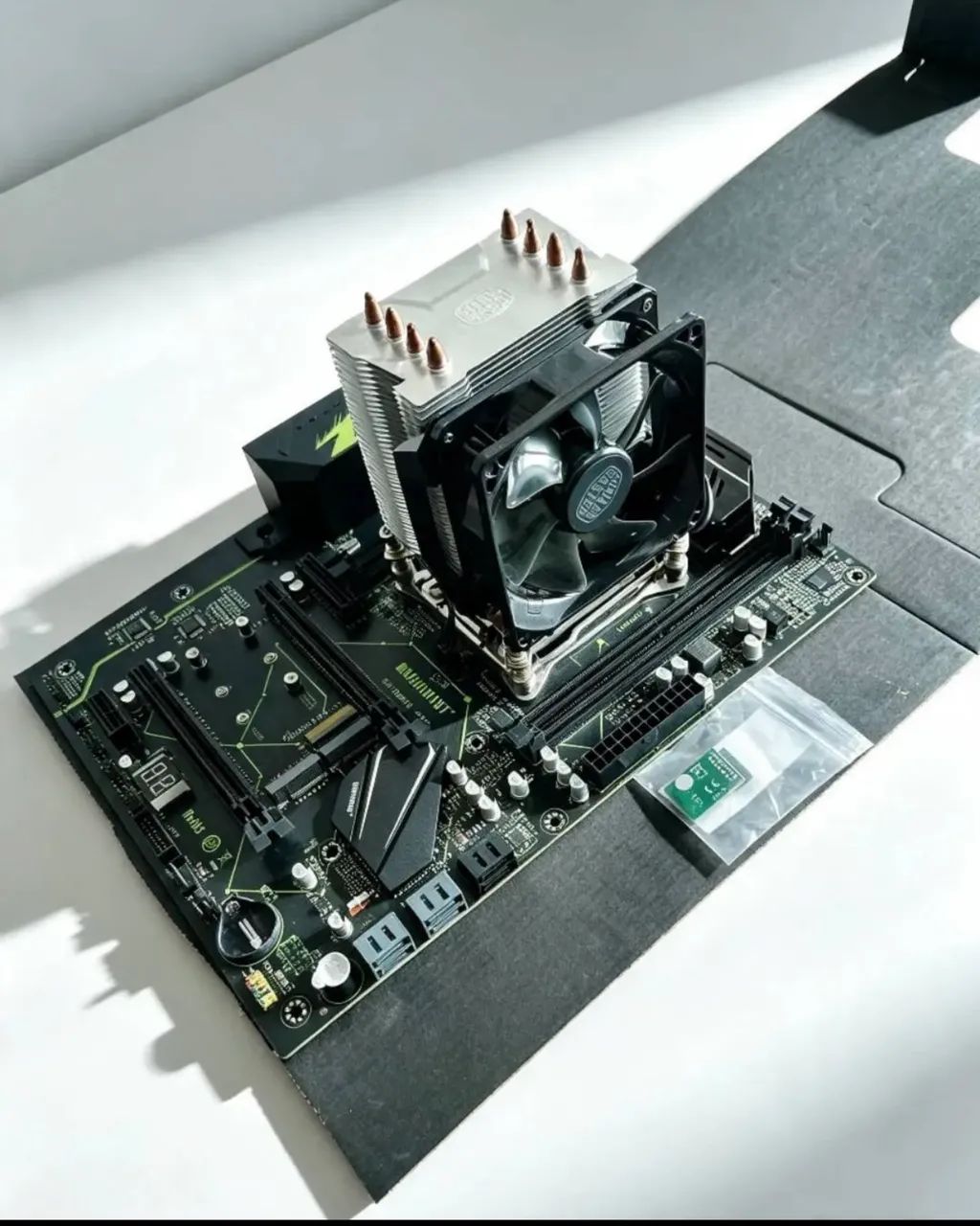 Kit placa mãe xeon MR9A PRO+E5 2650v4+modulo tpm 2.0+Cooler box RGB 
