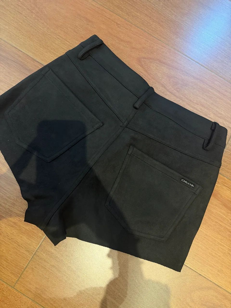 shorts john john black aveludado preto 38 - Foto 5