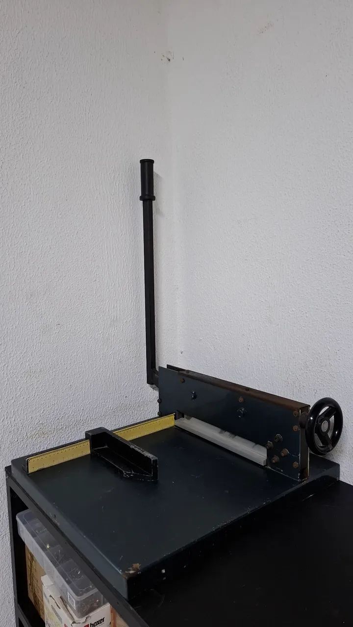 Guilhotina de Mesa p/ 300fls - Foto 2