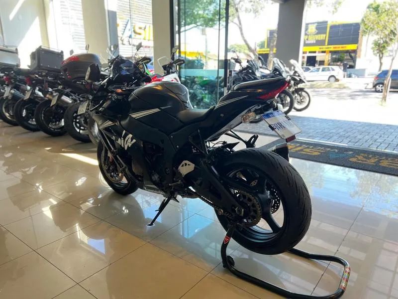 Kawasaki Zx-10/ Zx-10r 1000cc 2017 - 1495622295 | OLX