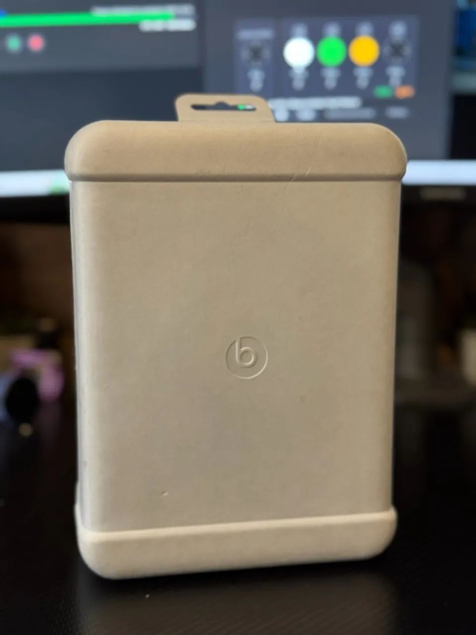 Fone de Ouvido Aple Beats Studio Pro - Foto 3