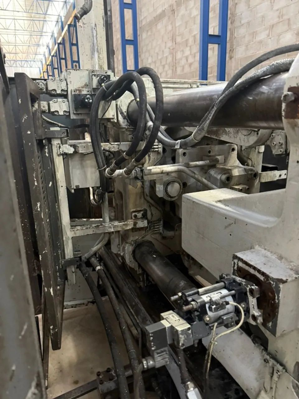 Injetora Alumínio Toshiba DC 350 J-S - 350 Toneladas - Funcionando - Foto 5