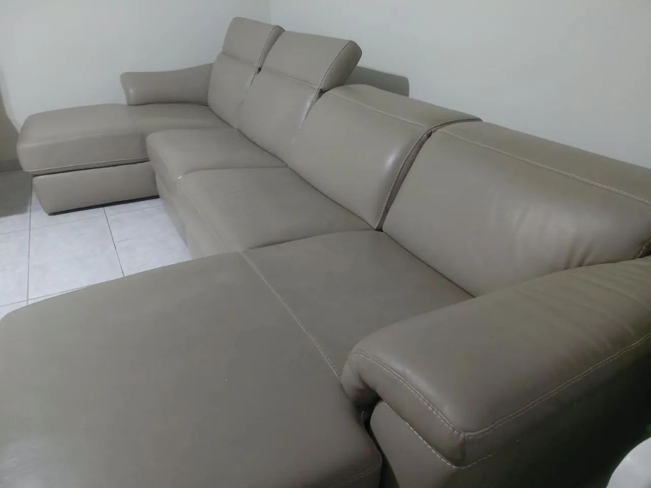 SOFÁ COURO LEGITIMO - Foto 4