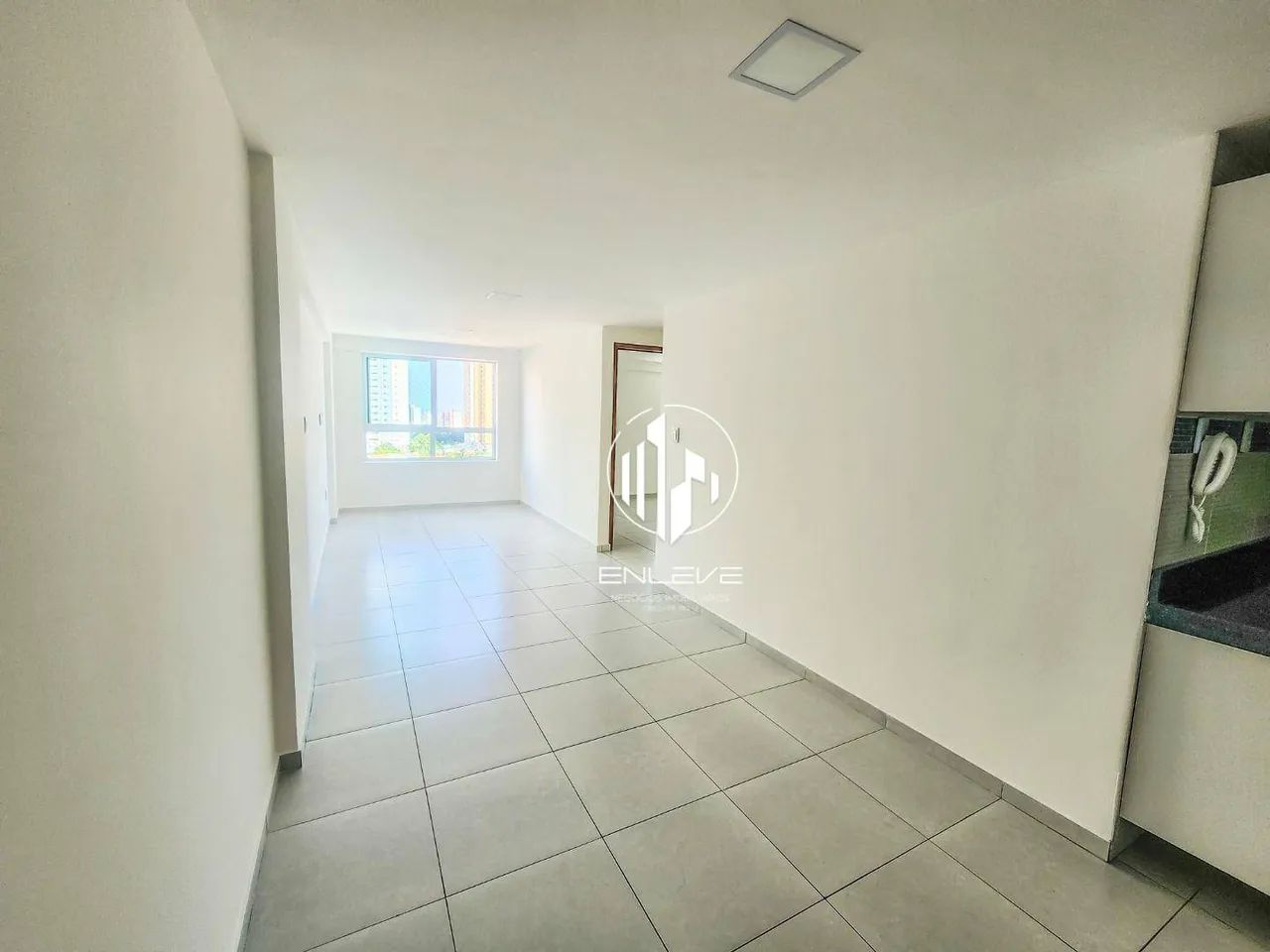 Apartamento de 72m² com 02 quartos no Miramar