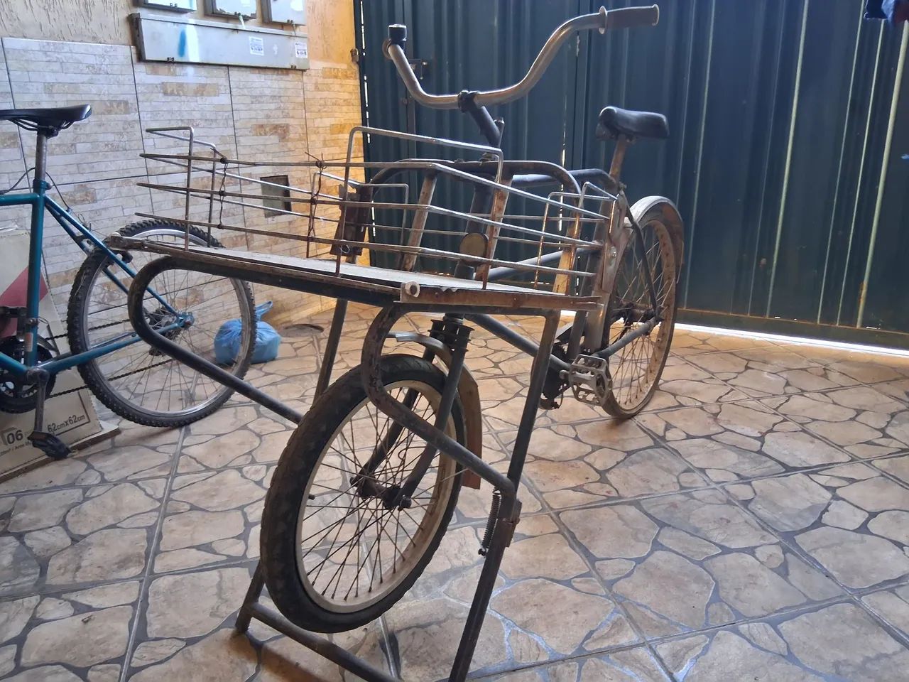 Antiga Bicicleta Cargueira - Butcher's Bike pra restauro