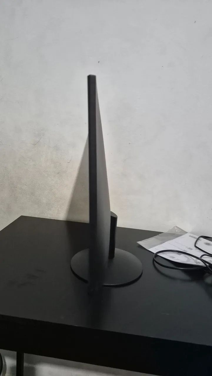 VENDE-SE MONITPR AOC 22" 120HZ - Foto 2
