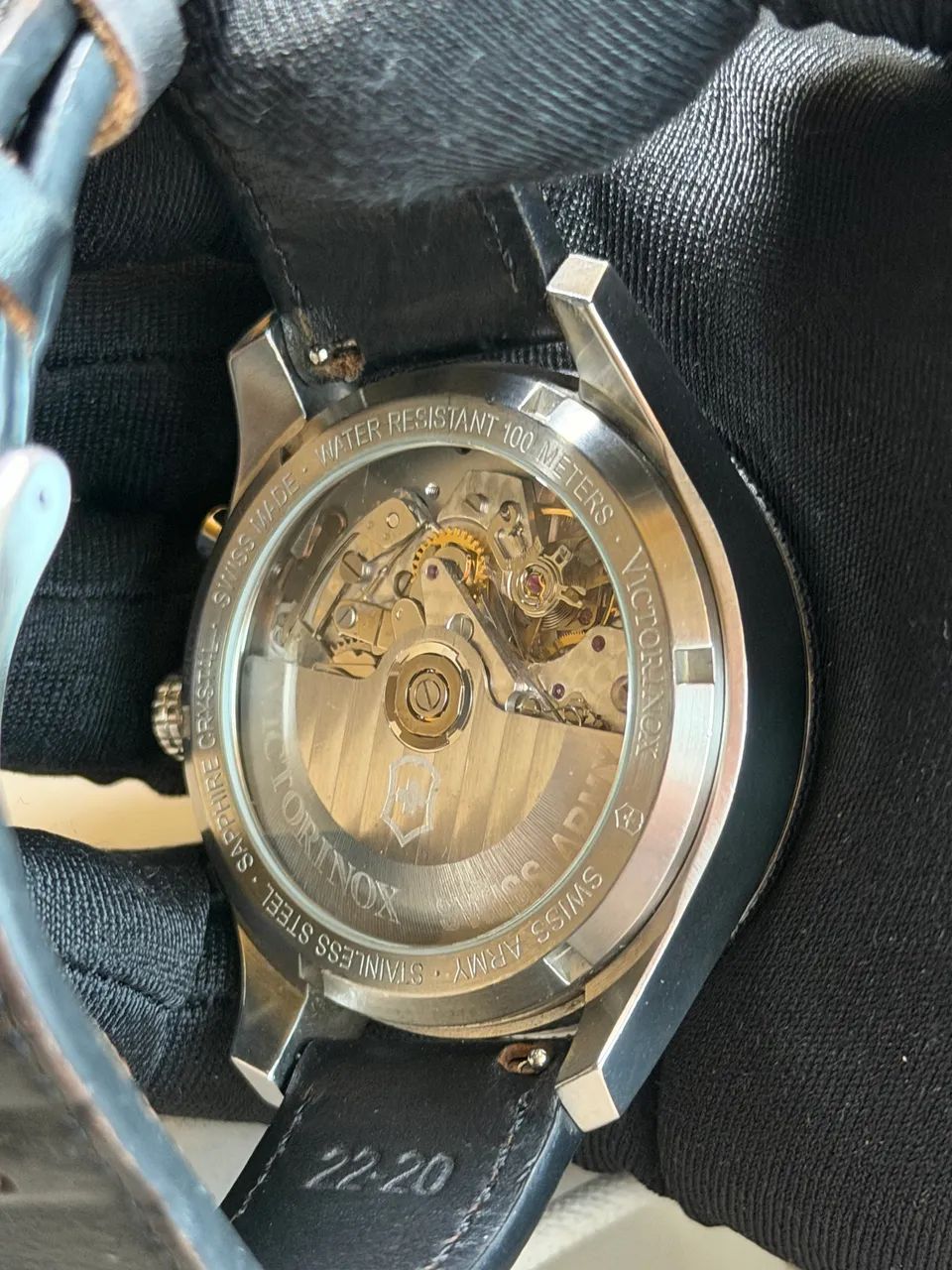 Relógio Victorinox Ambassador automático usado - Foto 4