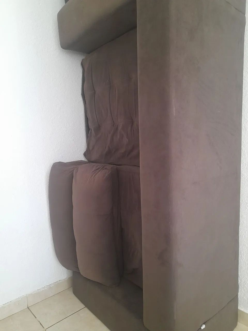 Retractable sofa, yet usable65746292862466120