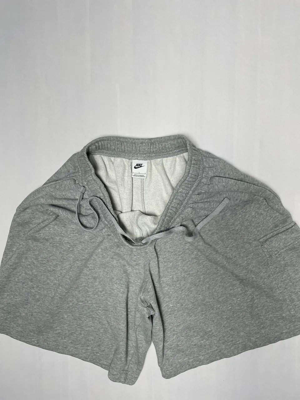 BERMUDA NIKE CLUB CARGO ?CINZA? - Foto 3