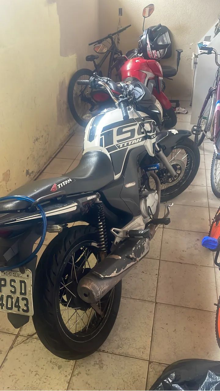 Vendo titan 150 