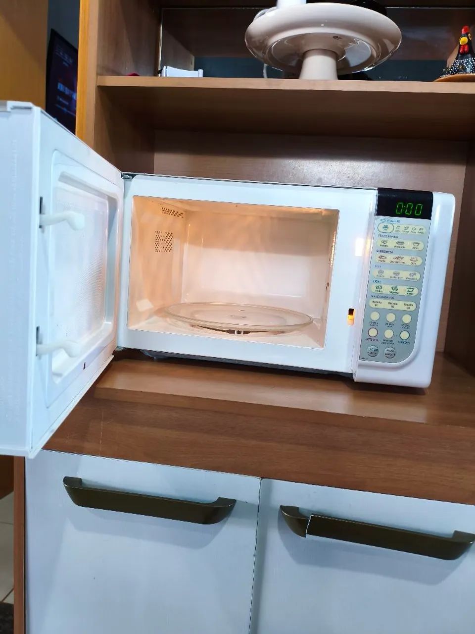 Micro-ondas Electrolux funcionando perfeitamente 