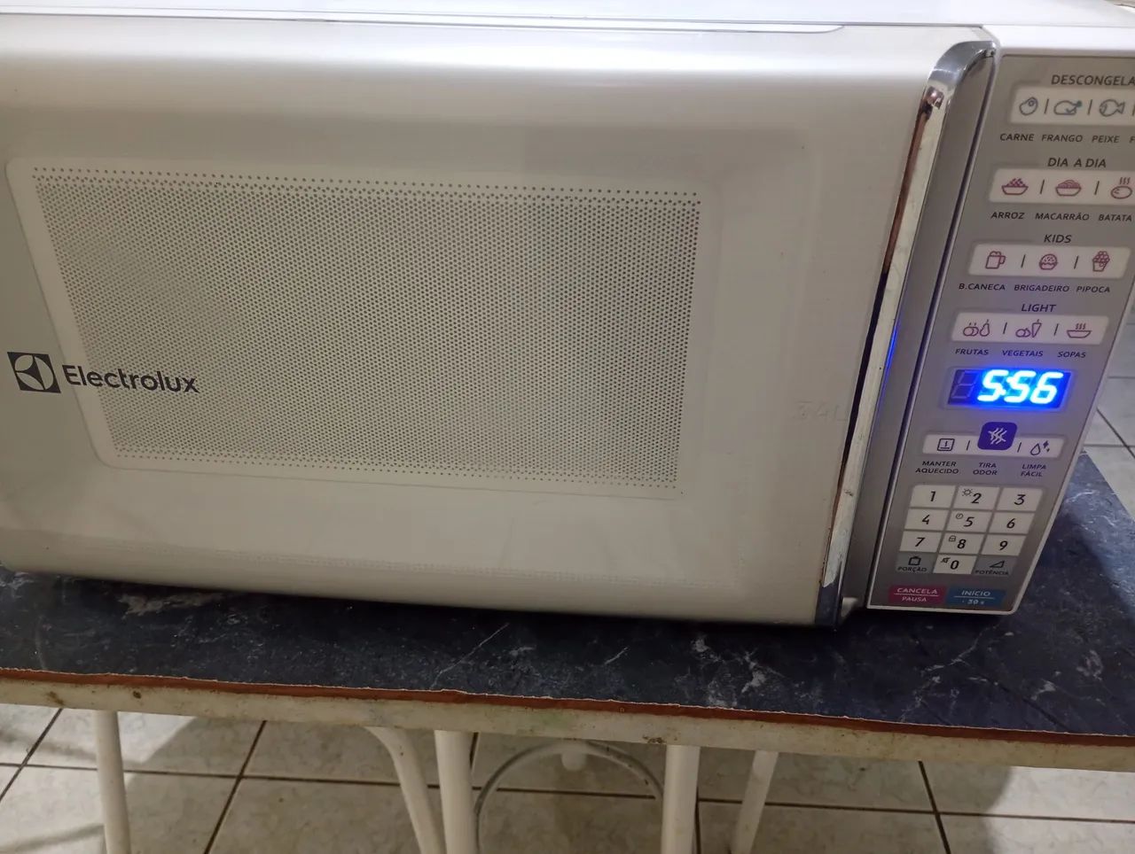 Microondas Eletrolux 34 litros 