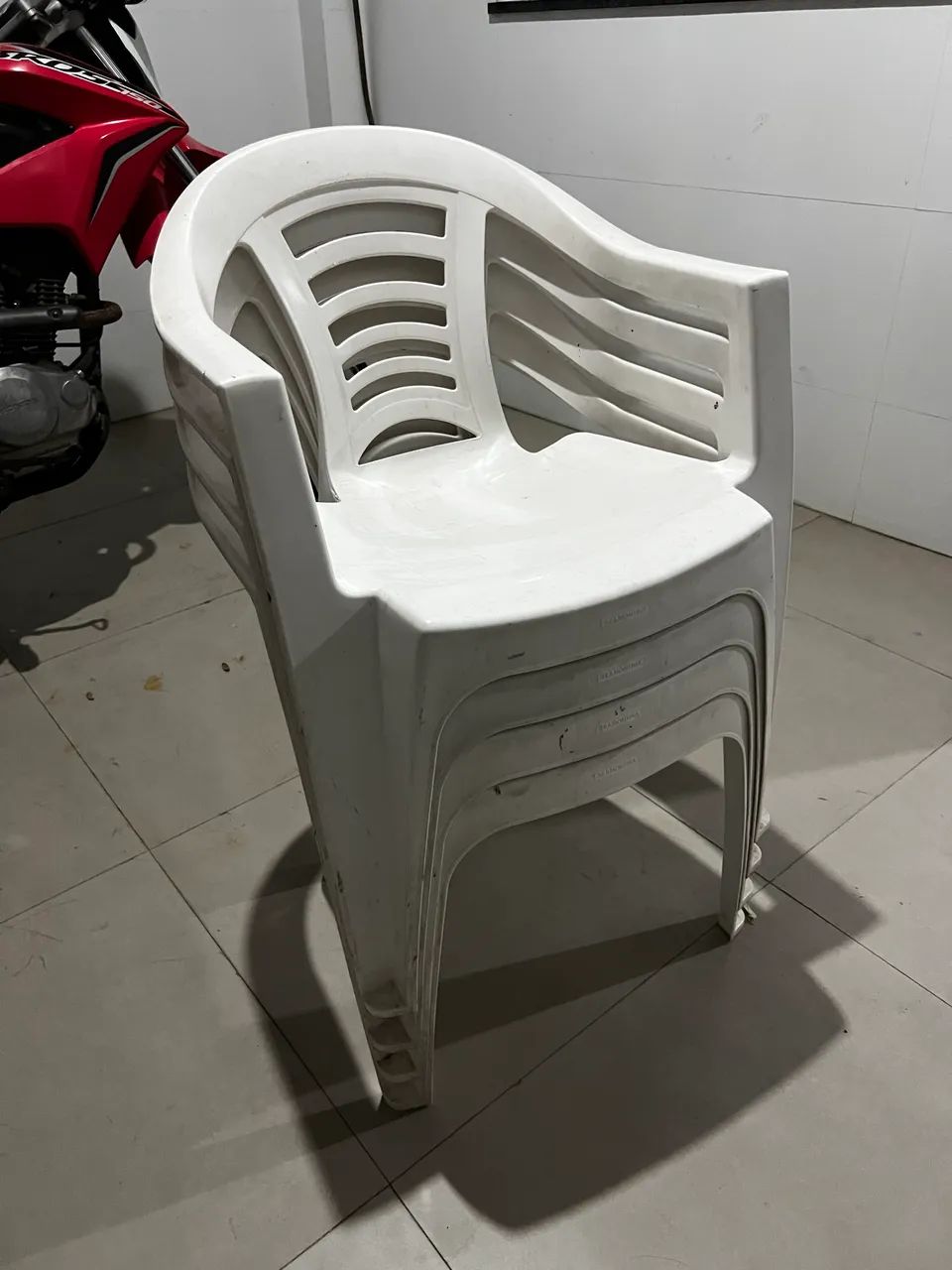 Cadeira de plástico 