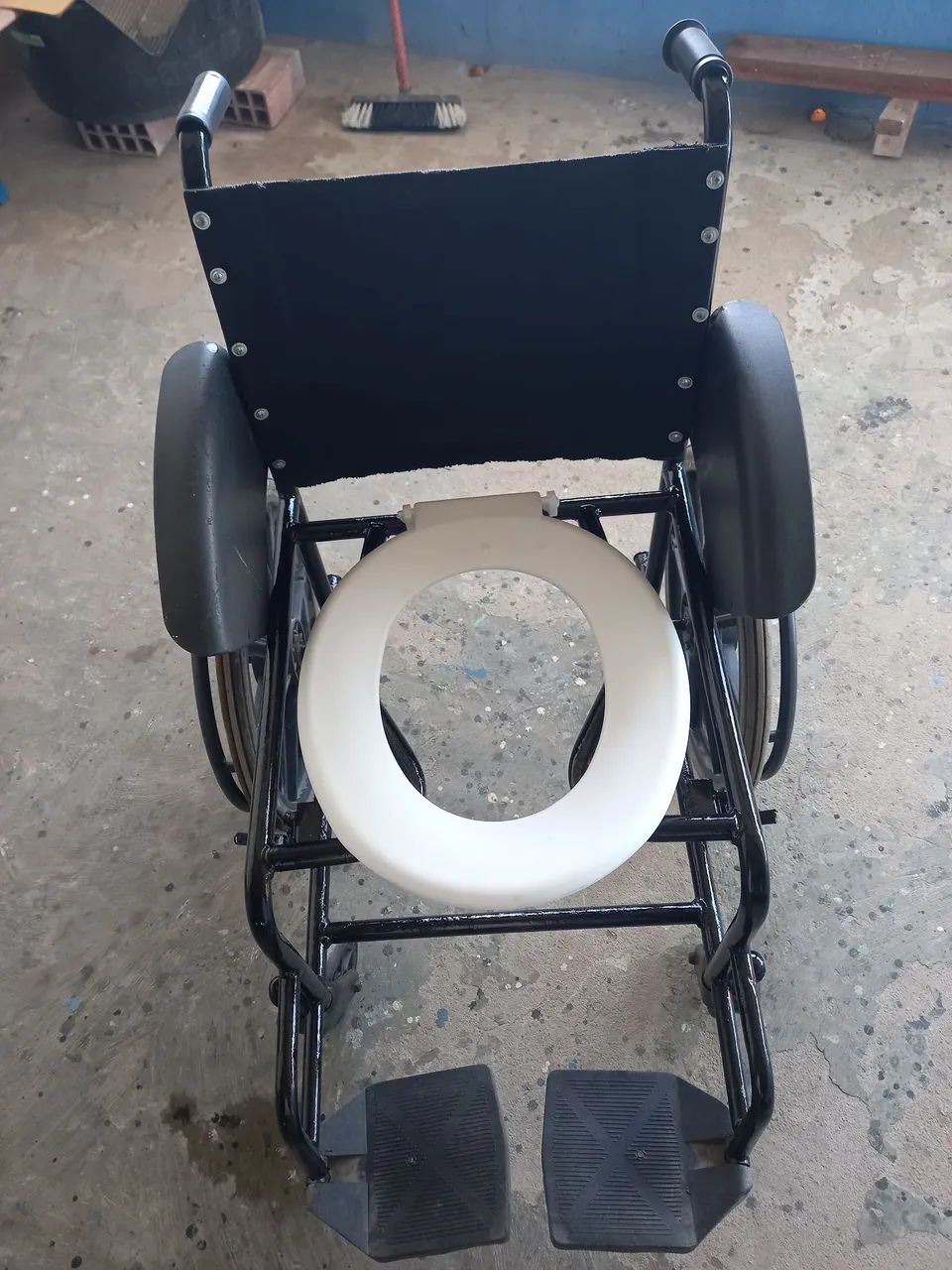 CADEIRA PRA BANHO ESPECIAL 