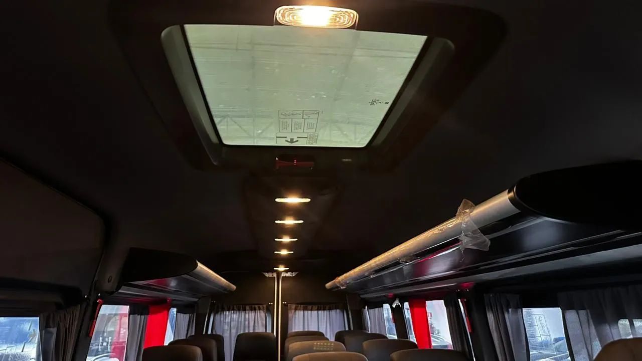 ?VENDO VAN 18 LUGARES SPRINTER ? - Foto 3