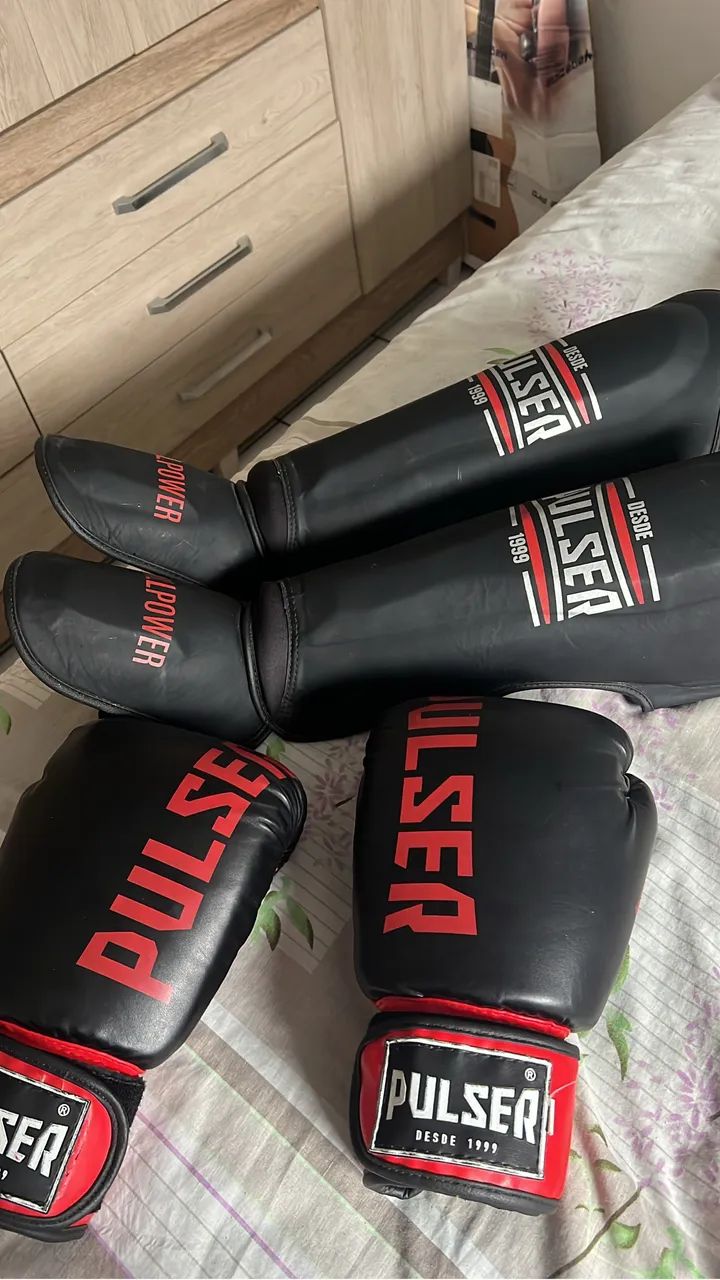 KIT PULSER LUVA E CANELEIRA