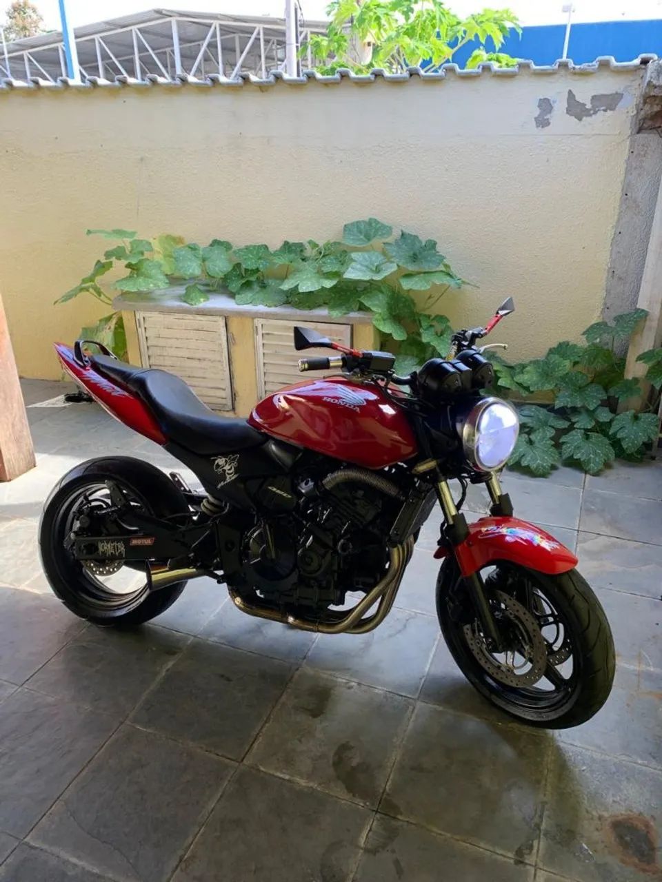 HORNET CARBURADA 600 