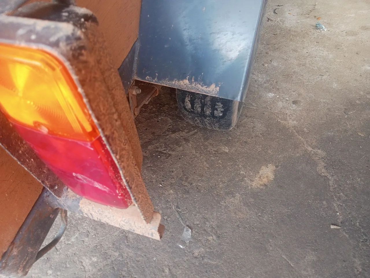 Vendo reboque seminovo para carro - Foto 3
