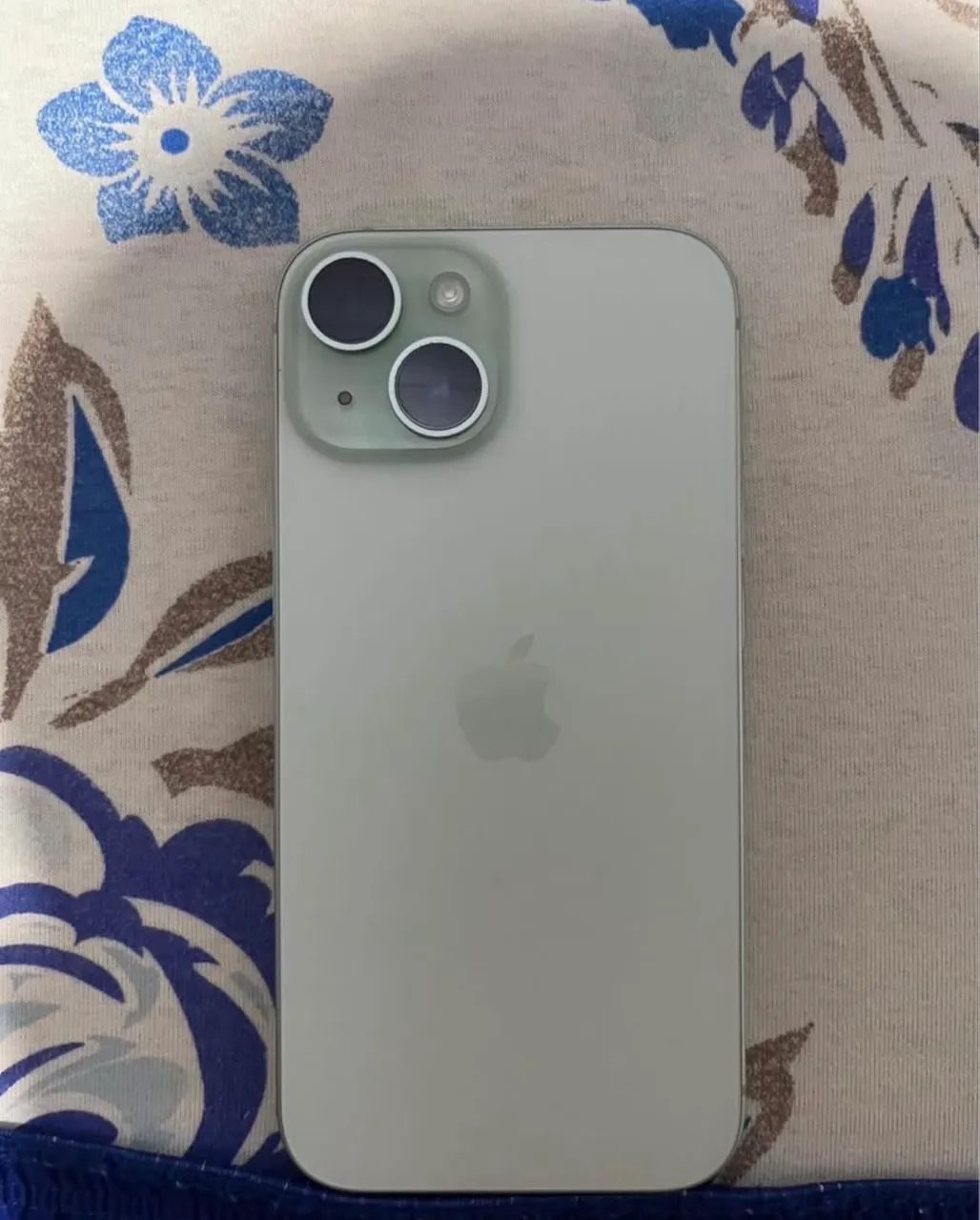 iPhone 15 normal 128g