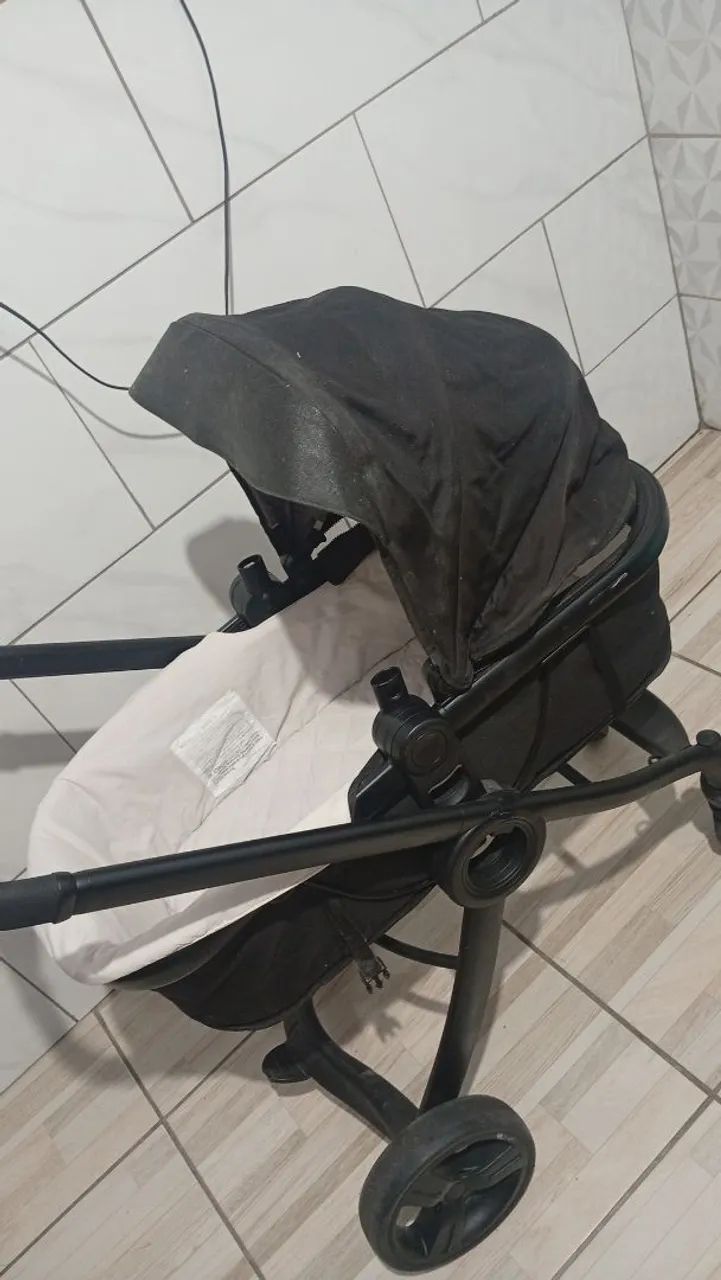 vendo carrinho de bebê Moisés 
