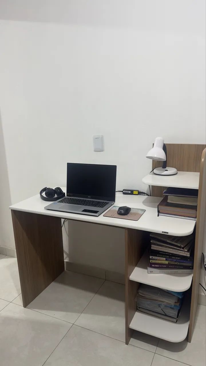Mesa de estudos  - Foto 2