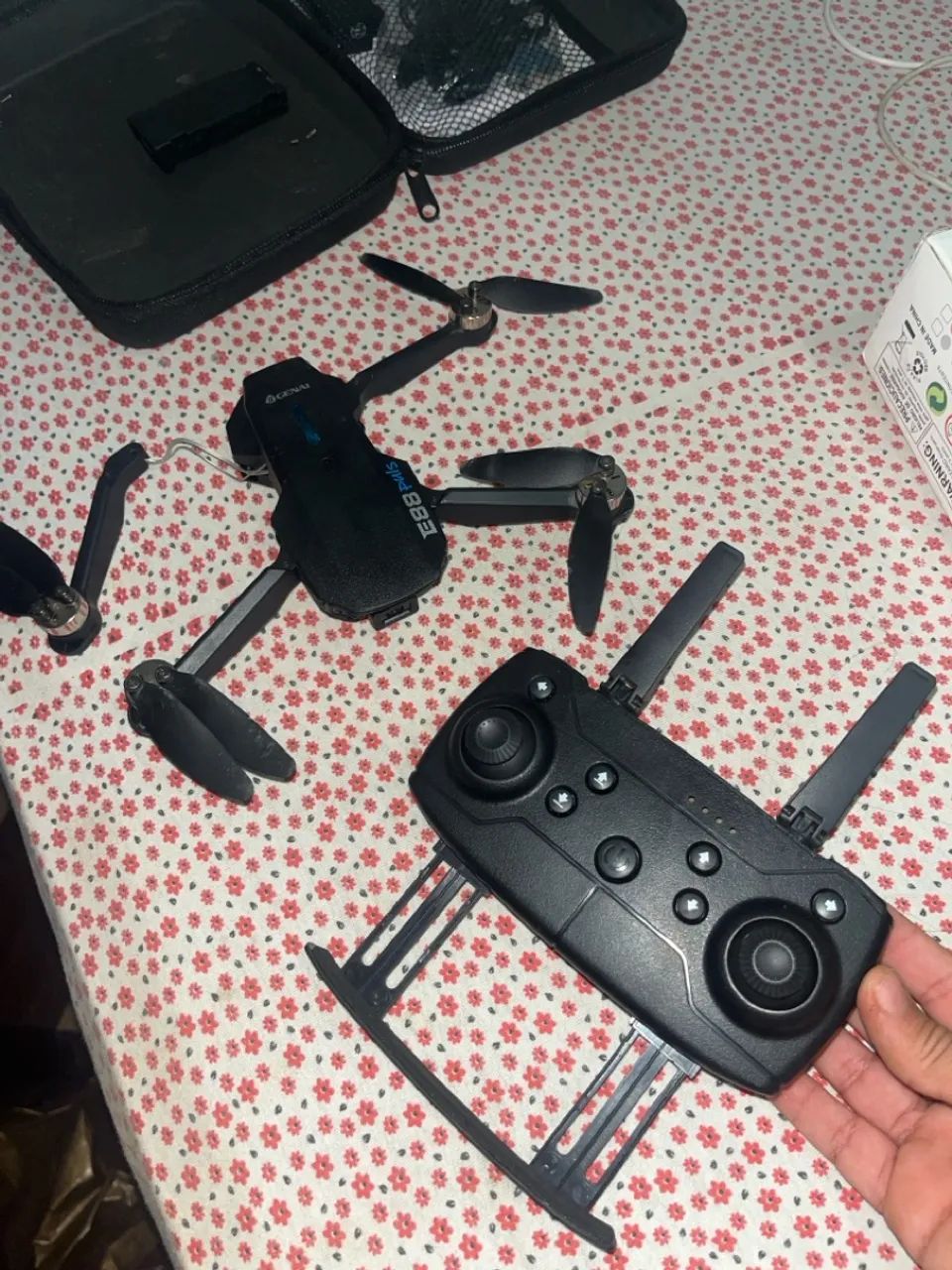 Drone e88 pro dual camera quebrado - Foto 3