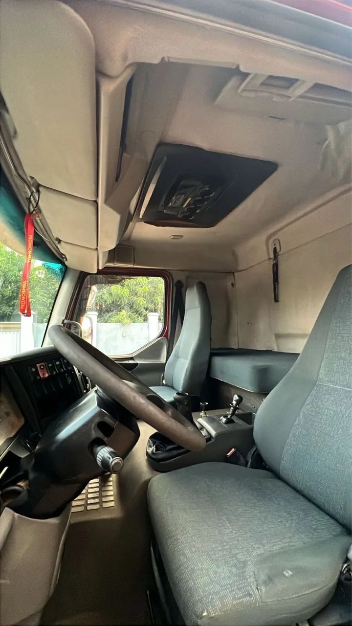 Caçamba Volvo Vm 260 - Foto 2