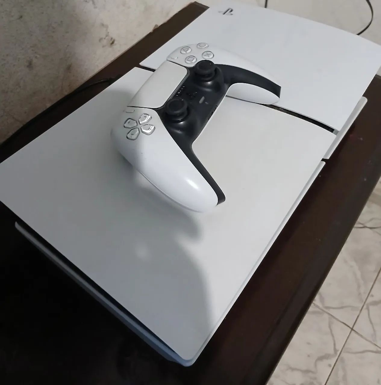 PlayStation 5 sim. 