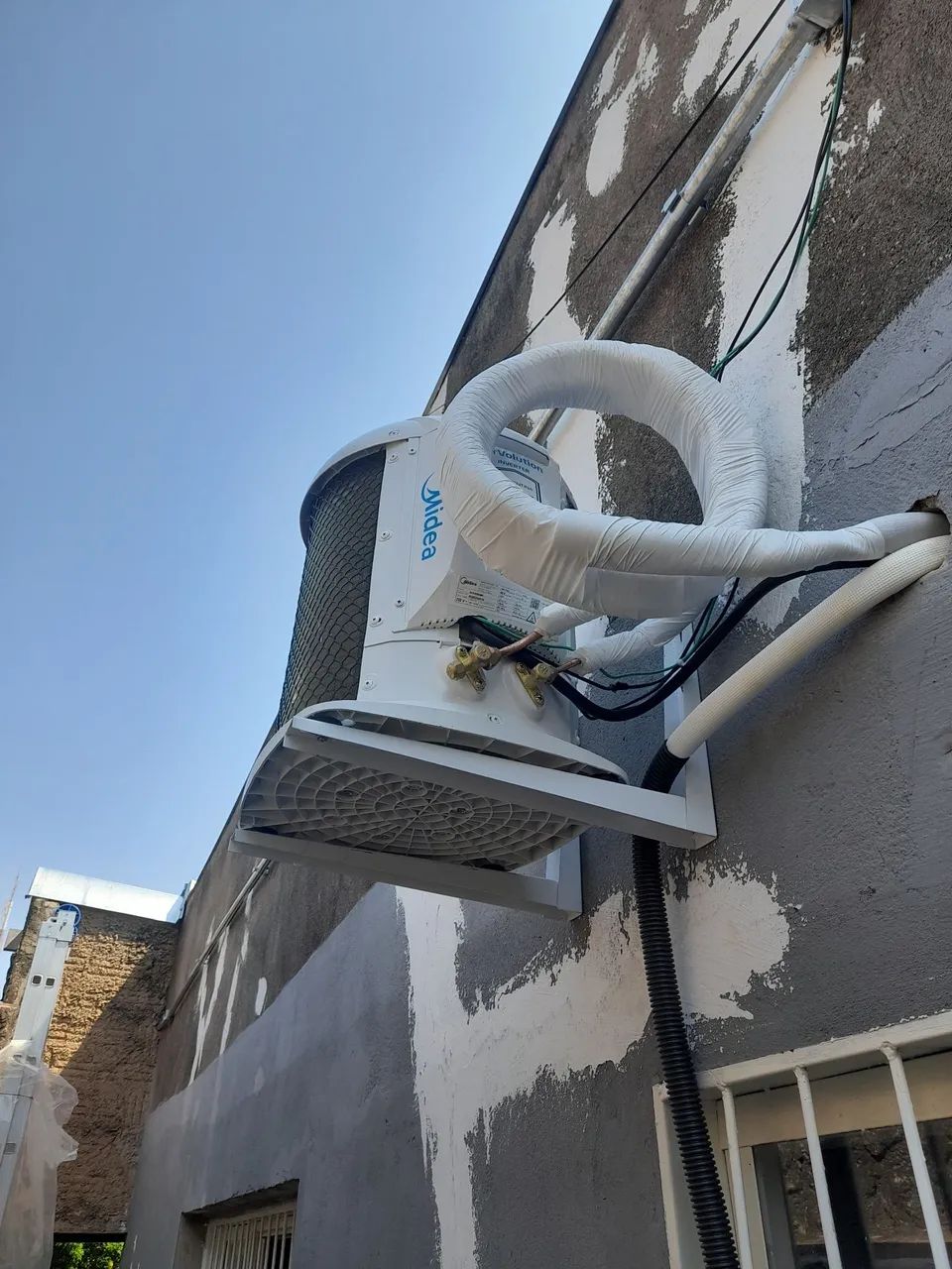 Instalação e limpeza de ar condicionado *  - Foto 2