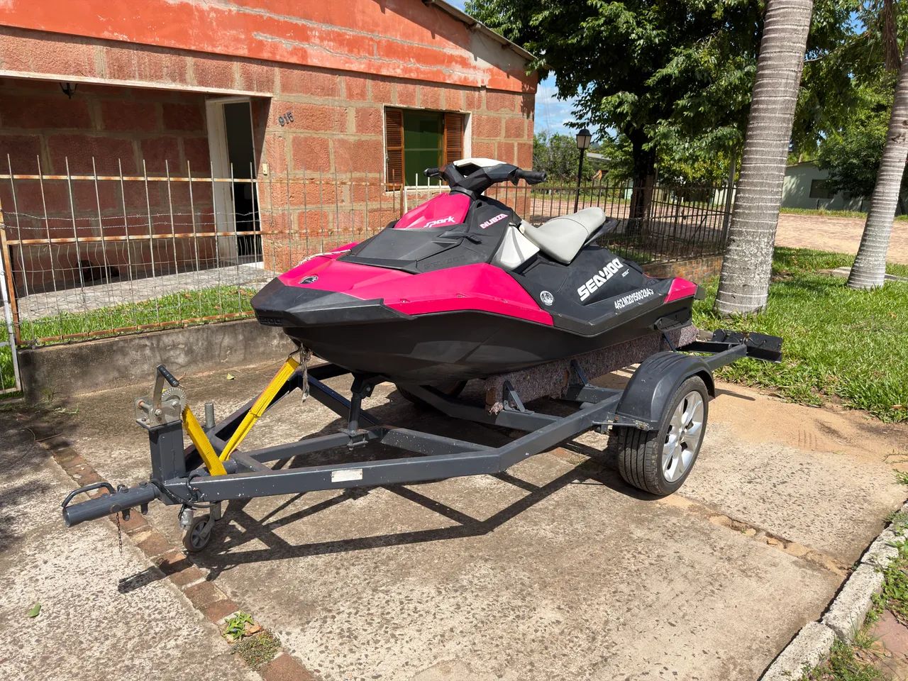 Sea-Doo Spark Rosa - Cor Rara | 120h | Reboque Revisado