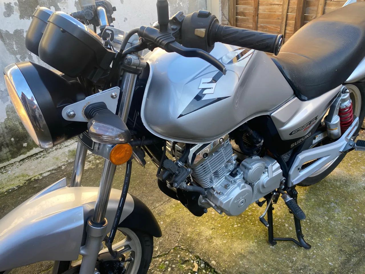Suzuki gsr 150 - Foto 2