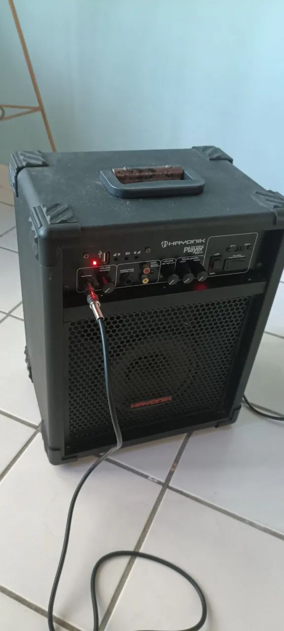 Caixa de som amplificada 