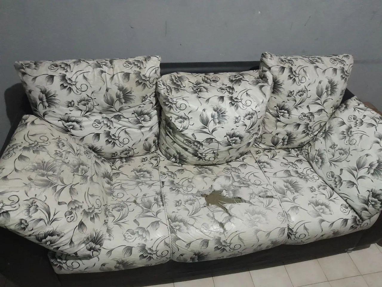 conjunto com 2 sofas usados