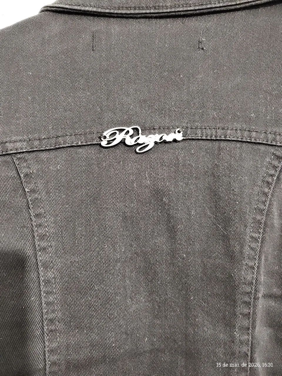 Jaqueta jeans preta da marca Razon Tam M - Foto 4