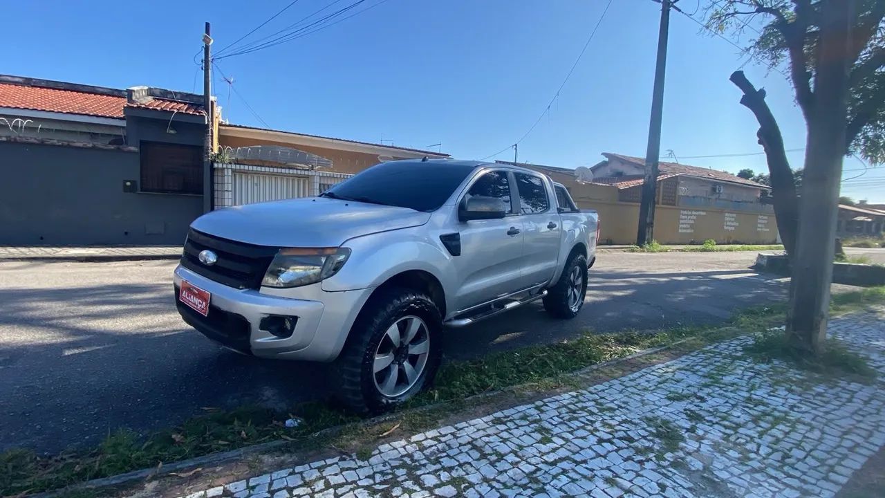 Ford Ranger XLS 2.5 16V 4X2 CD Flex 2013 - Foto 2