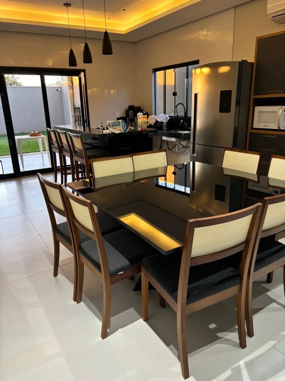 Mesa de jantar 8 lugares 