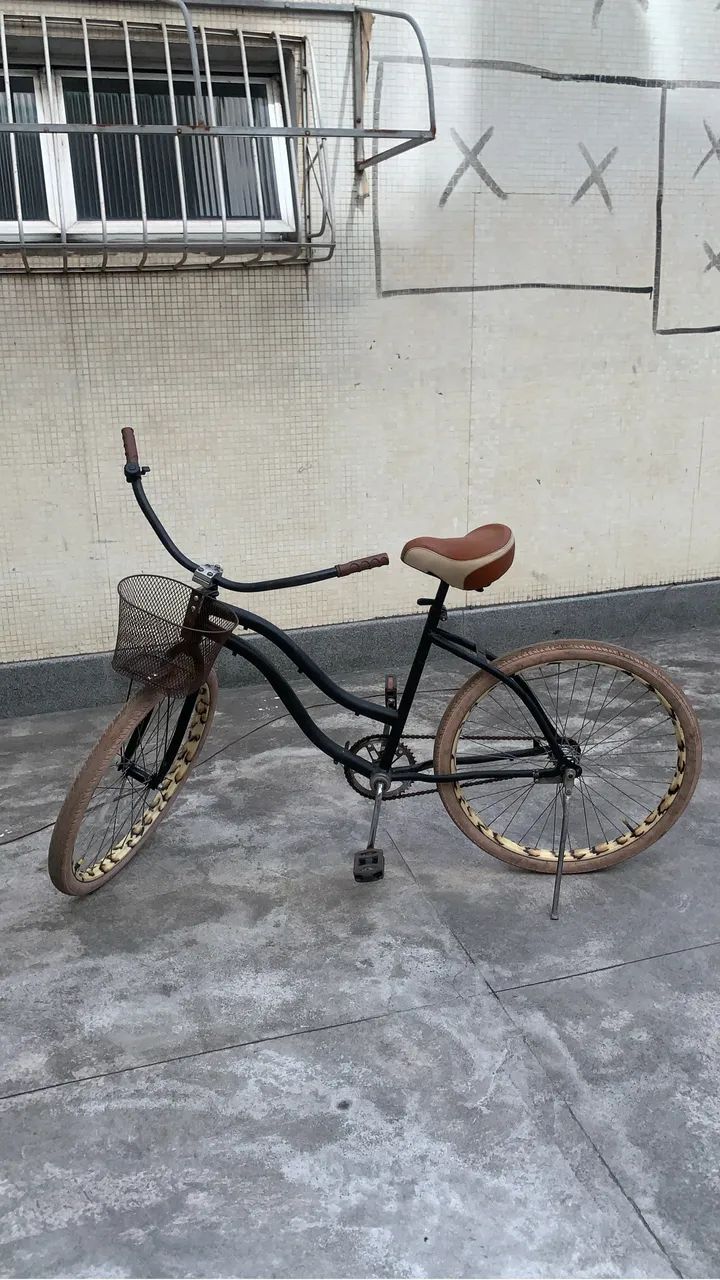 Bicicleta retrô preta