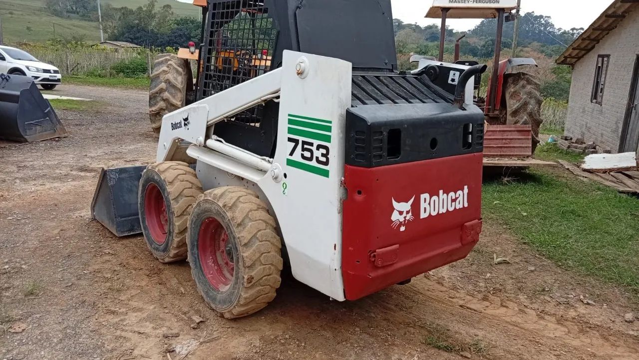 Mini Carregadeira Bobcat - Foto 2