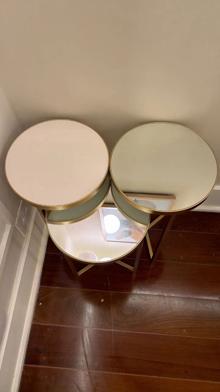 Conjunto Trio Mesas Laterais Douradas