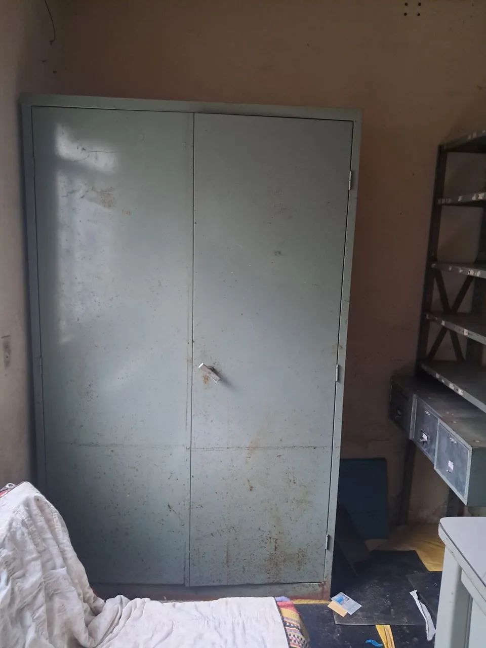 Móveis de ferro para escritório.  - Foto 3