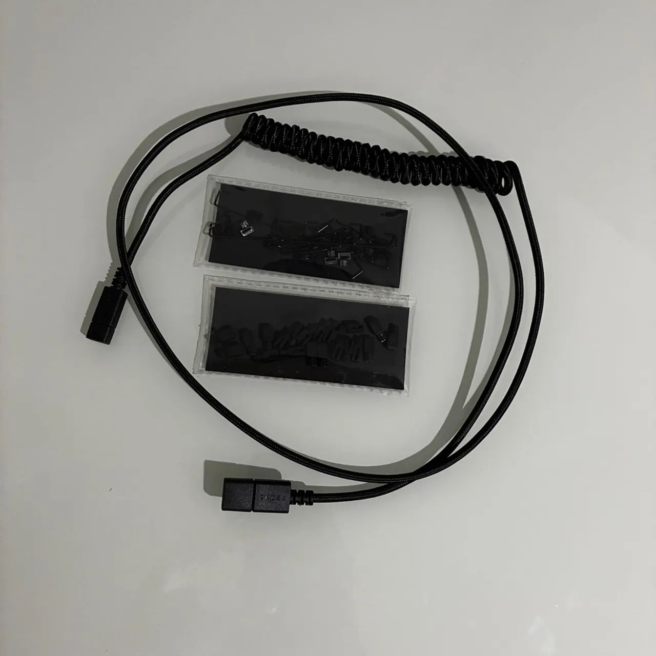Razer PBT Keycap + Cabo Coiled - Foto 3