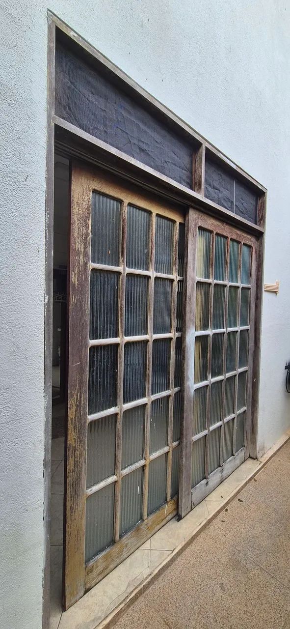 PORTA DE CORRER COM VIDROS