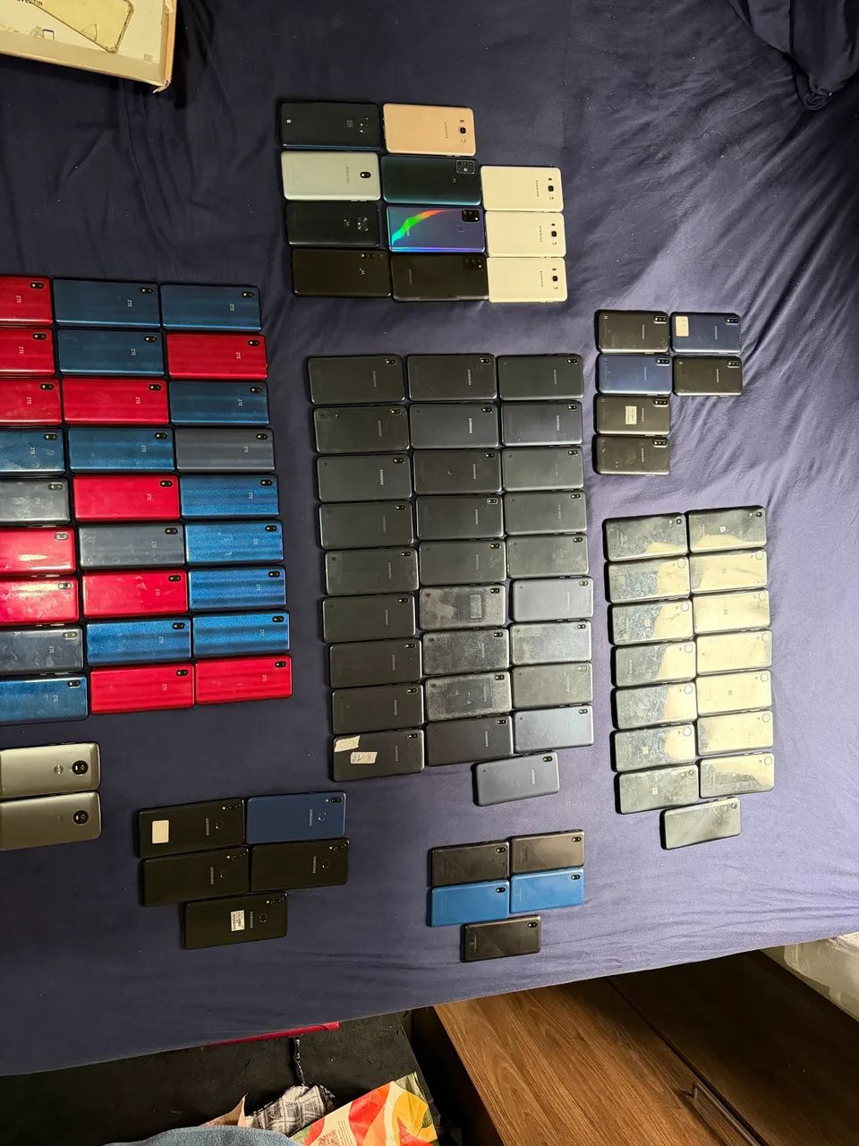 Celulares  de 200 reais vários modelos só chamar !