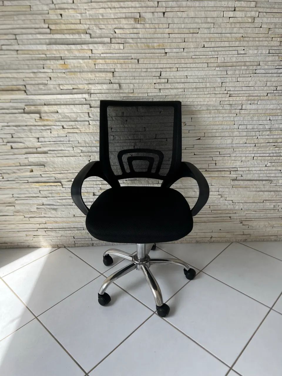 Cadeira de Escritório com Telinha