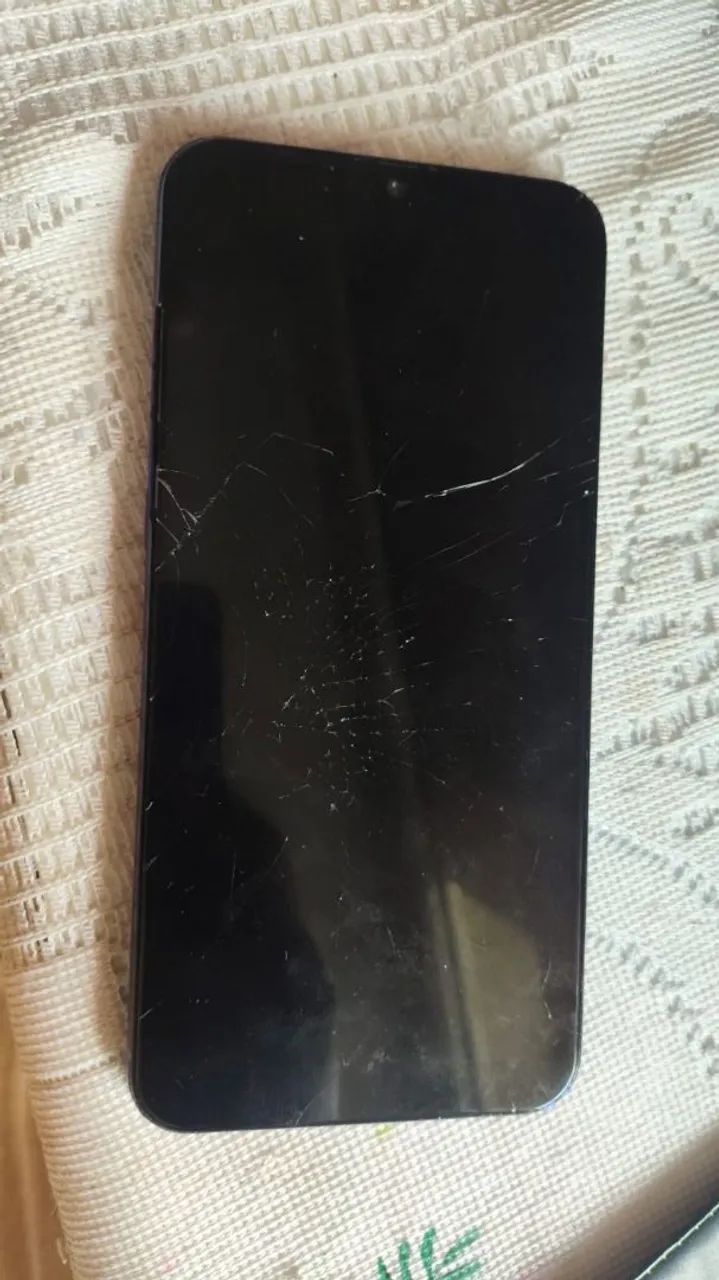 Celular com defeito 